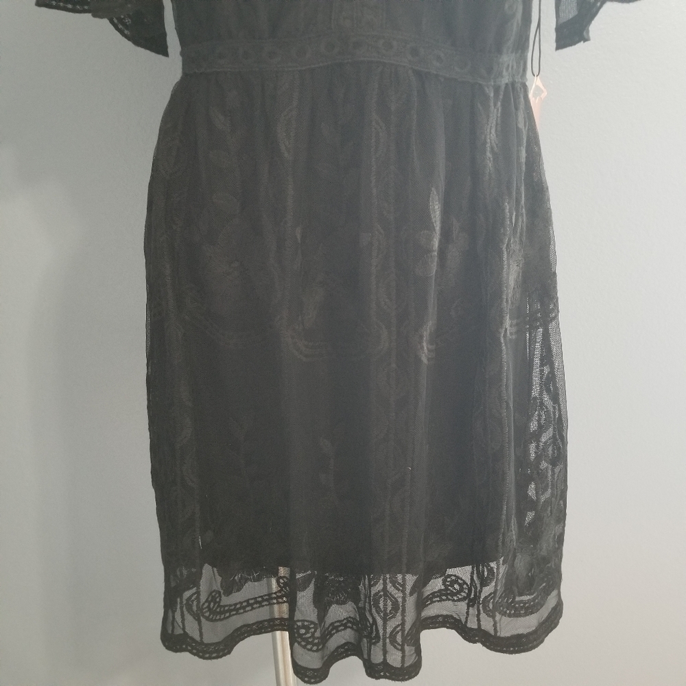 Haute Monde Black Floral Lace Boho Mini Dress Plunge Neckline Women's Large NWT. - Picture 5 of 13